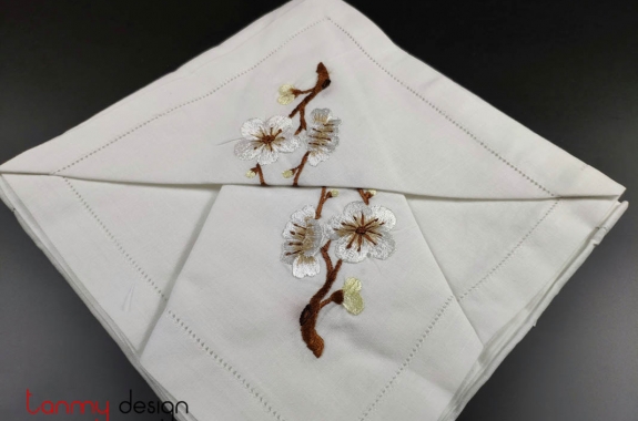 Napkin set - White peach blossom embroidery